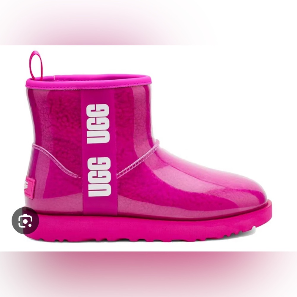 UGG classic clear waterproof in pink size 4